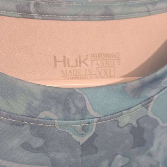 Huk  Blue Performance Fishing Shirt - Picture 6 of 8